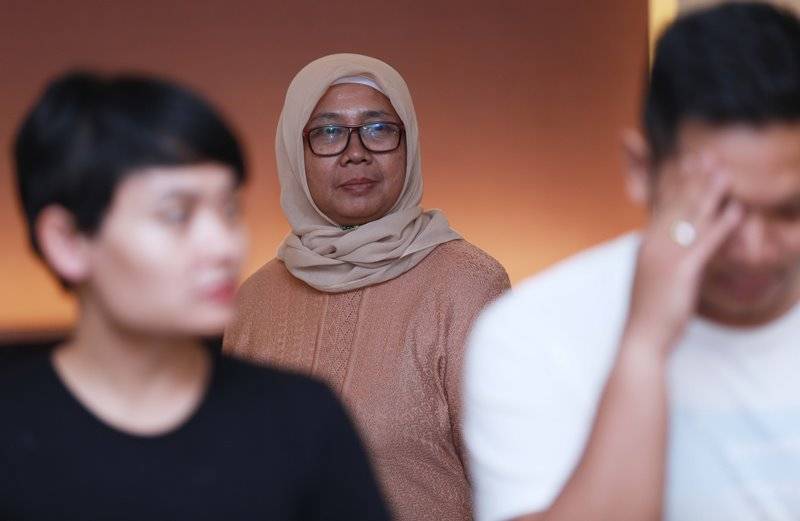 Saat Mertua Merongrong Jatah Bulanan, Harus Bagaimana?