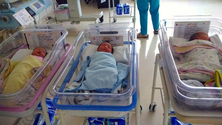 Hospital Bag Check List for Newmom & Newborn