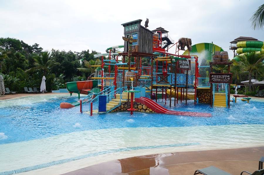 Si Kecil Mau Renang di Area Water Park? Wajib Perhatikan 6 Hal Ini!