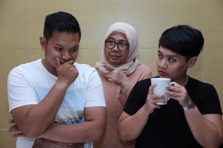 Bila yang ‘Materialistis’ Adalah Orangtua (Pasangan)