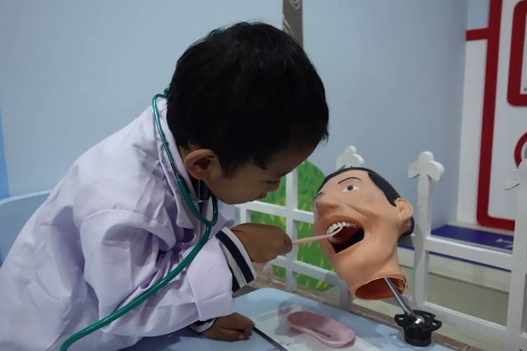Kenapa Anak Harus Periksa Gigi 6 Bulan Sekali?