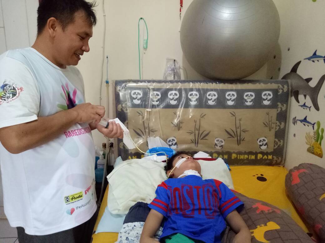 Nobel Larosa, "Kami yang memilih jadi orangtua anak dengan mikrosefali, cerebral palsy & epilepsi"