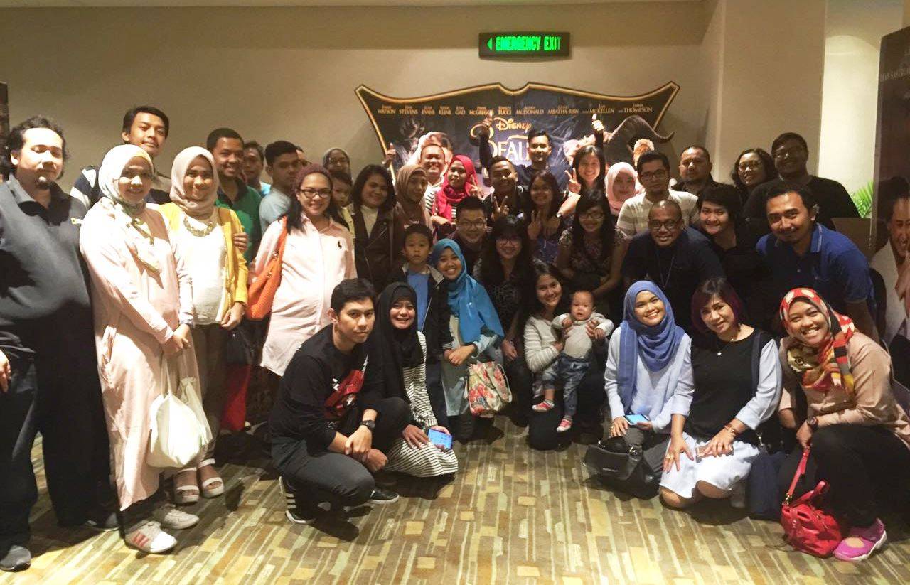 Manfaat Bernostalgia Nonton Beauty and The Beast Bersama Pasangan
