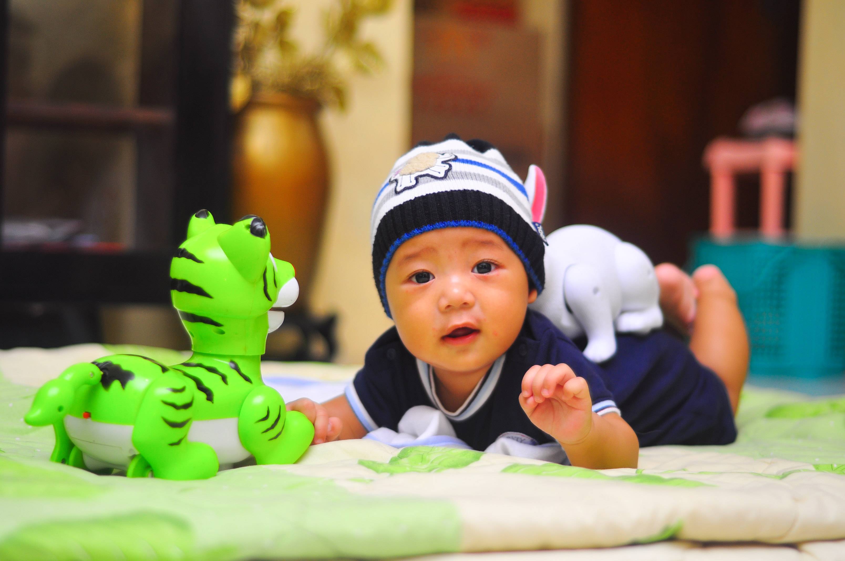 Tahapan Merangkak pada Bayi, Wajibkah Dialami?