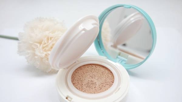 Compact Cushion, Andalan Baru Buat Para Working-Mom, Dandan Tanpa Repot