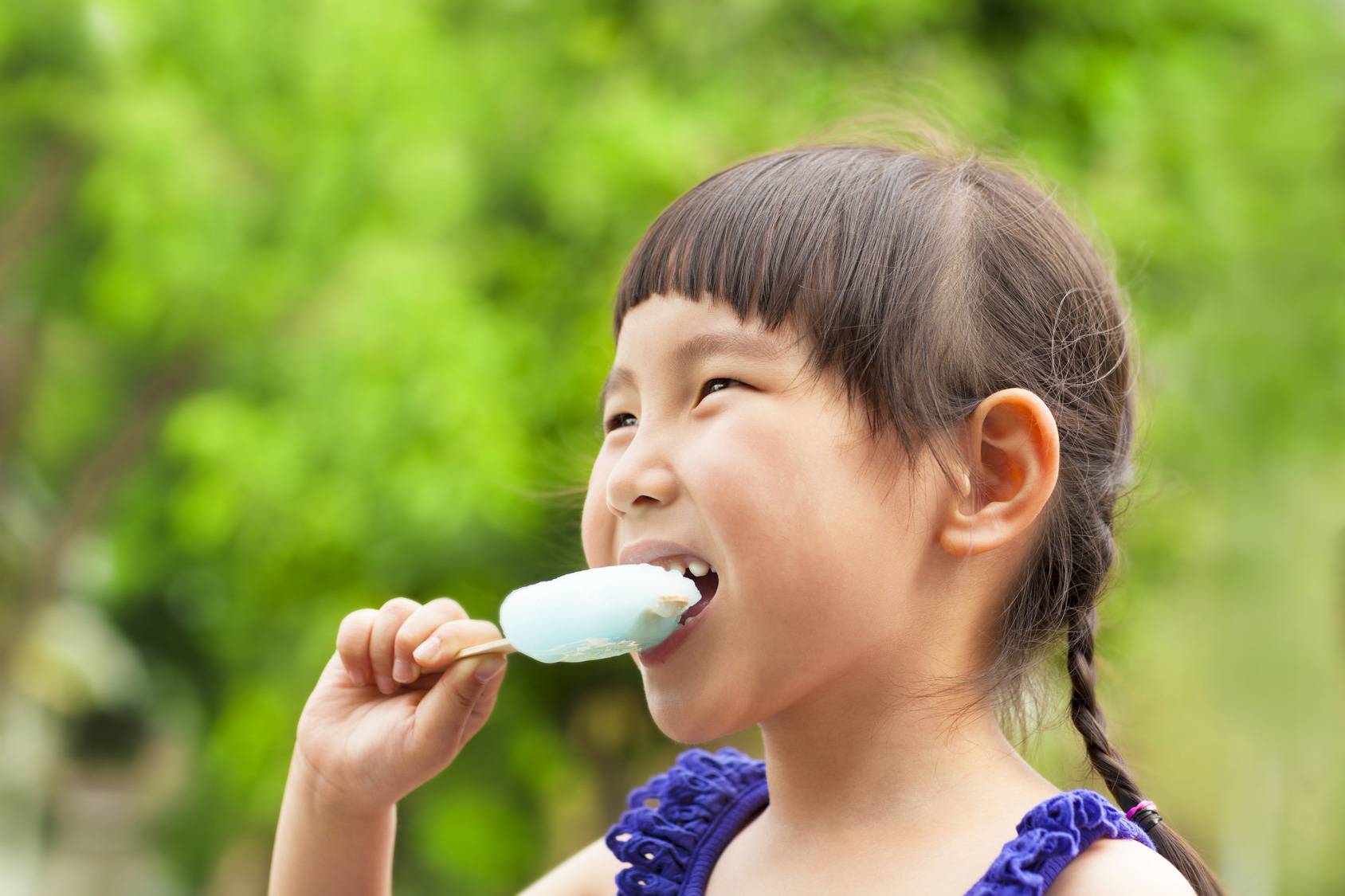 Kata Siapa Makan Es Krim Menyebabkan Anak Batuk dan Pilek?