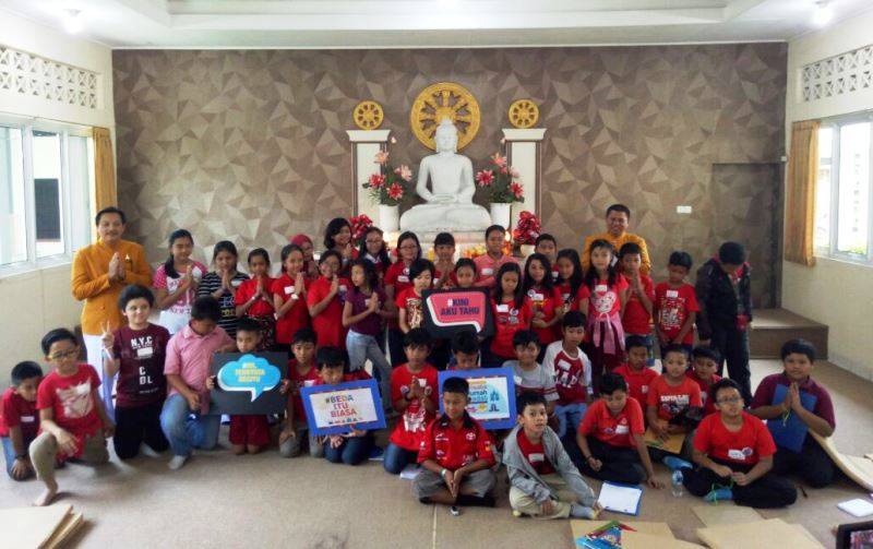 3 Alasan Mengapa Orangtua Perlu Mengajak Anak Wisata Rumah Ibadat
