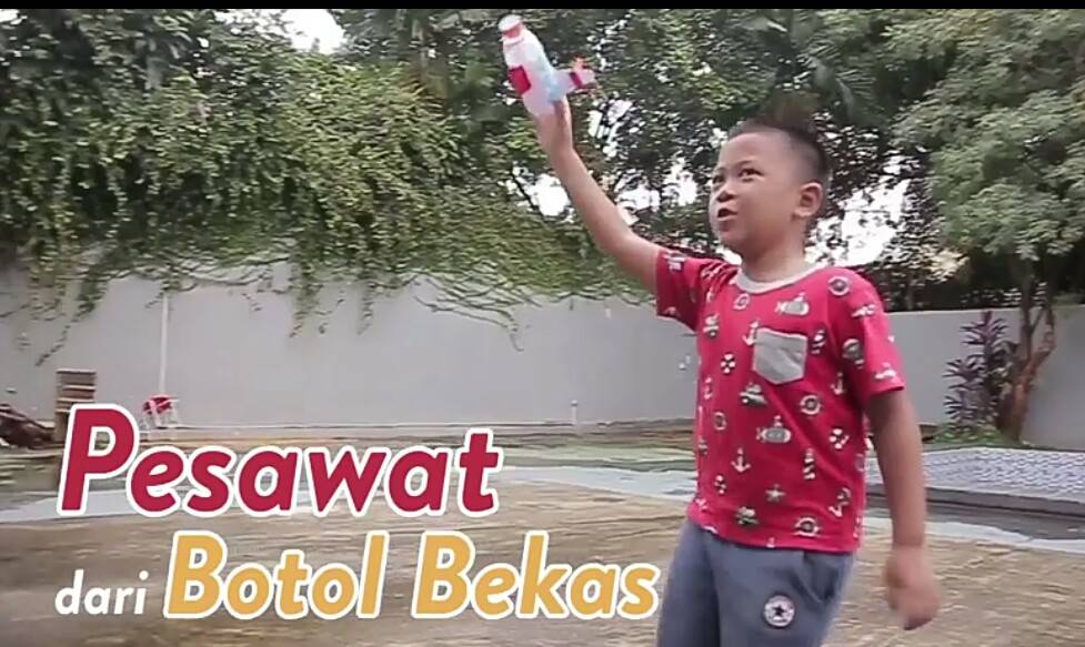 DIY : Pesawat dari Botol Bekas