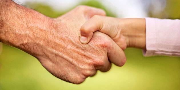 Hal yang Perlu Diperhatikan Saat Mengenalkan Pasangan (Baru) pada Anak