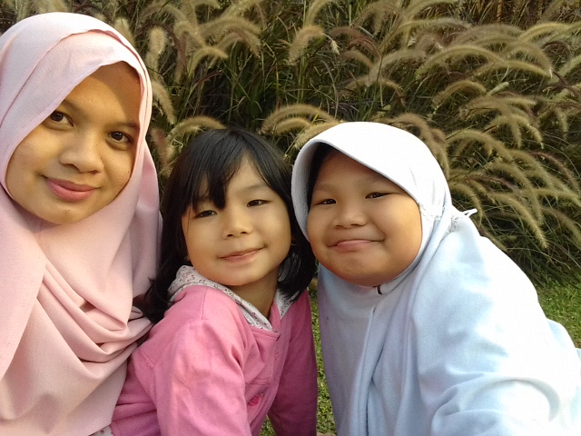 Single Mom Survival Guide:  Kurnia Amelia Subarkah, “Terpuruk boleh tapi jangan menyerah berjuang untuk anak-anak.”