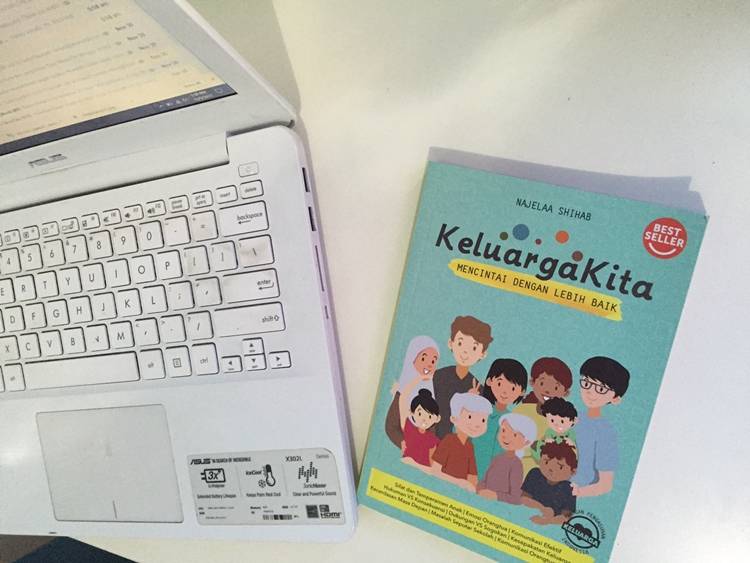 Review: Buku KeluargaKita “Mencintai dengan Lebih Baik”