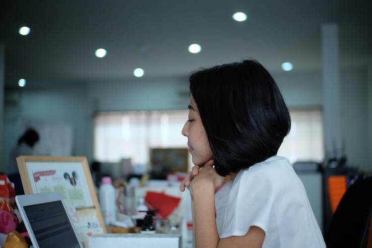 Antara Anak dan Meeting Maha Penting di Kantor