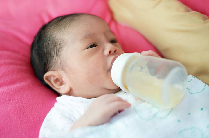 Kenalan Sama Botol dan Dot Nggak Selamanya Bikin Bingung Puting