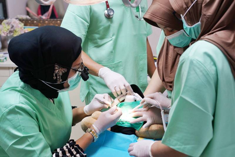 Perawatan Gigi Tanpa Sakit dan Trauma? Coba ke RSGM YARSI Yuk!