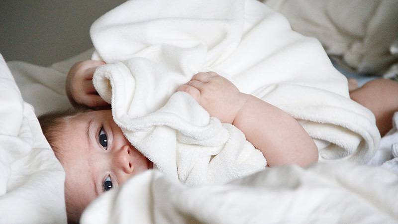5 Aturan Mencuci Baju si Kecil yang Wajib Mommies Tahu!
