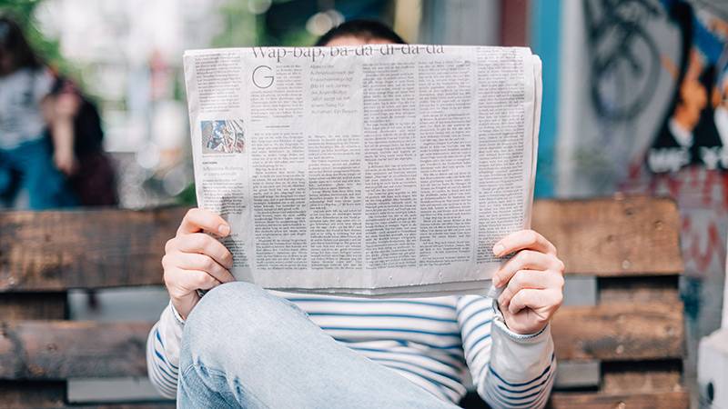 Unfollow & Block! Sudah Saatnya Kita Membaca Berita Bukan di Social Media