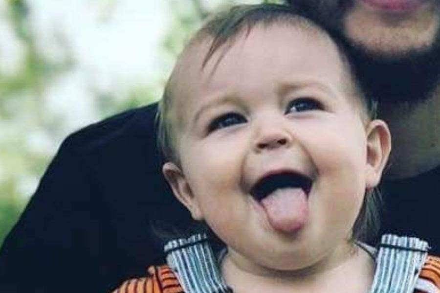 Anak 2 Tahun Menembak Diri Sendiri dengan Pistol Neneknya
