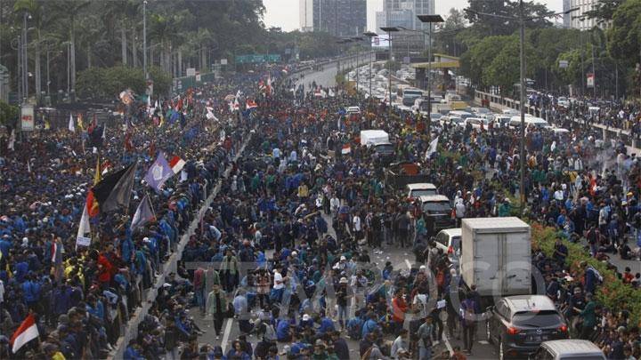 Anak, Aksi Demonstrasi dan Apa Kata para Psikolog?