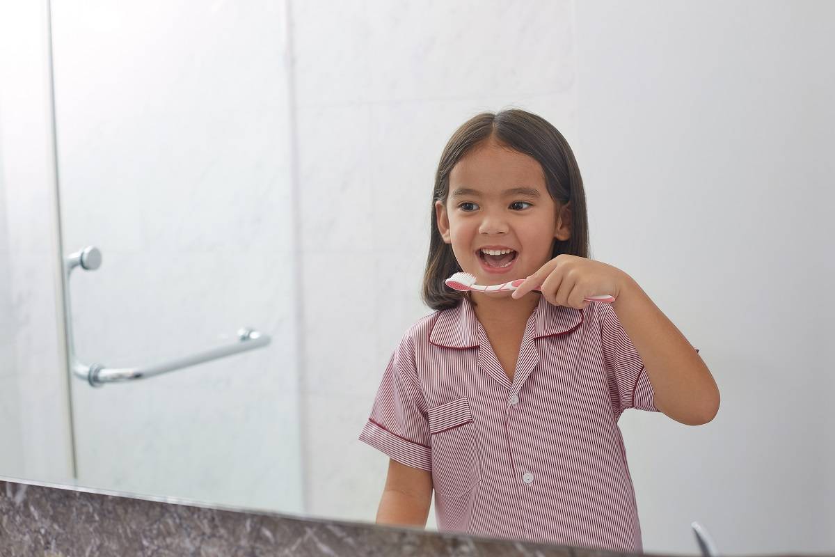 Mau Anak Rajin Sikat Gigi? Ini 6 Caranya!
