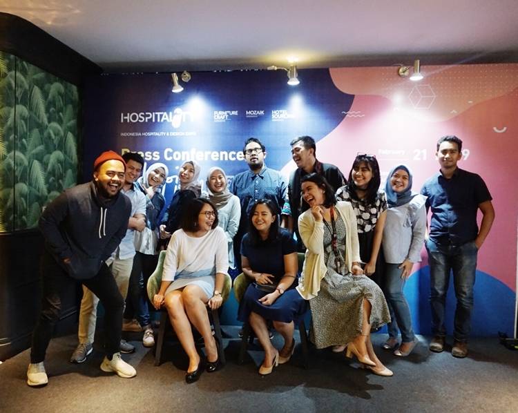 Mayang Johana Shatila: “Being There” untuk anak-anak, while Being “present” at work is a really big challenge!