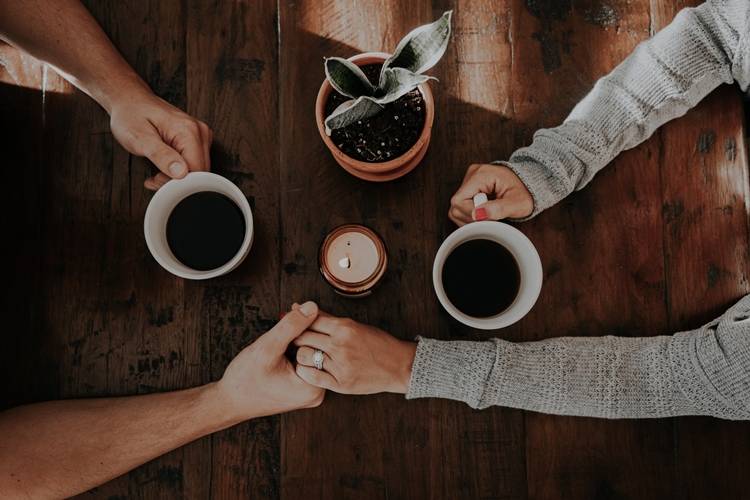 18 Pertanyaan Untuk Membantu Memiliki Hubungan Suami Istri yang Sehat