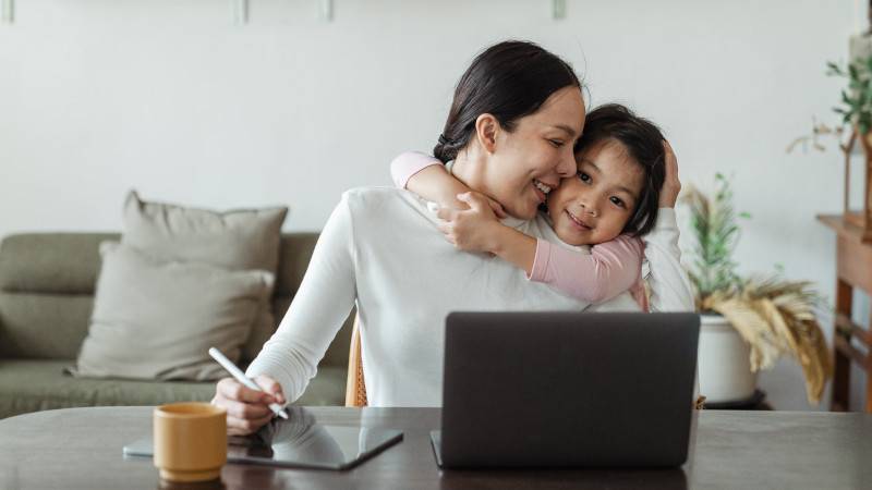 Saat Perasaan Kurang Terus Menerus Muncul Sebagai Ibu