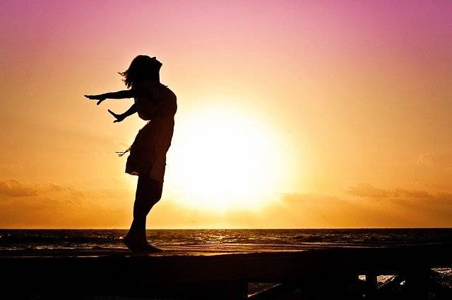 8 Rekomendasi Skincare Aman Untuk Ibu Hamil