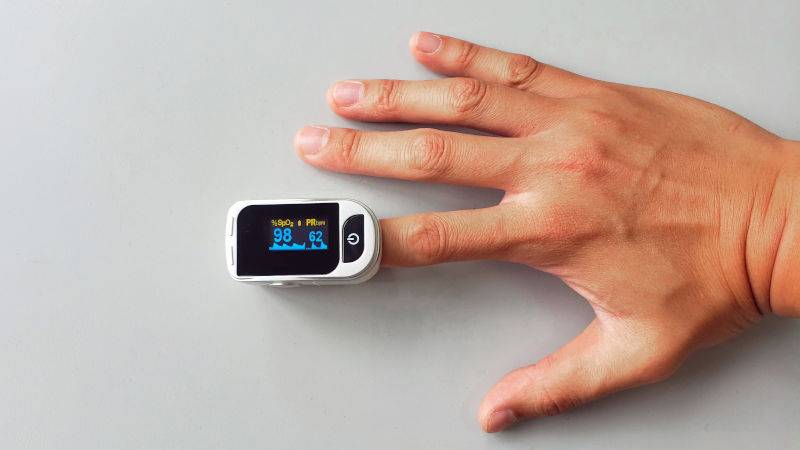Cara Menggunakan Oximeter yang Benar