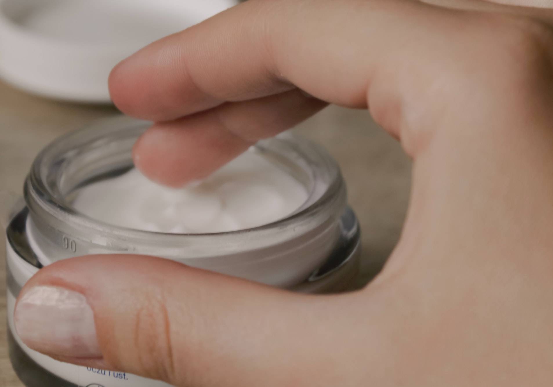 7 Rekomendasi Skincare Untuk Kulit Dehidrasi