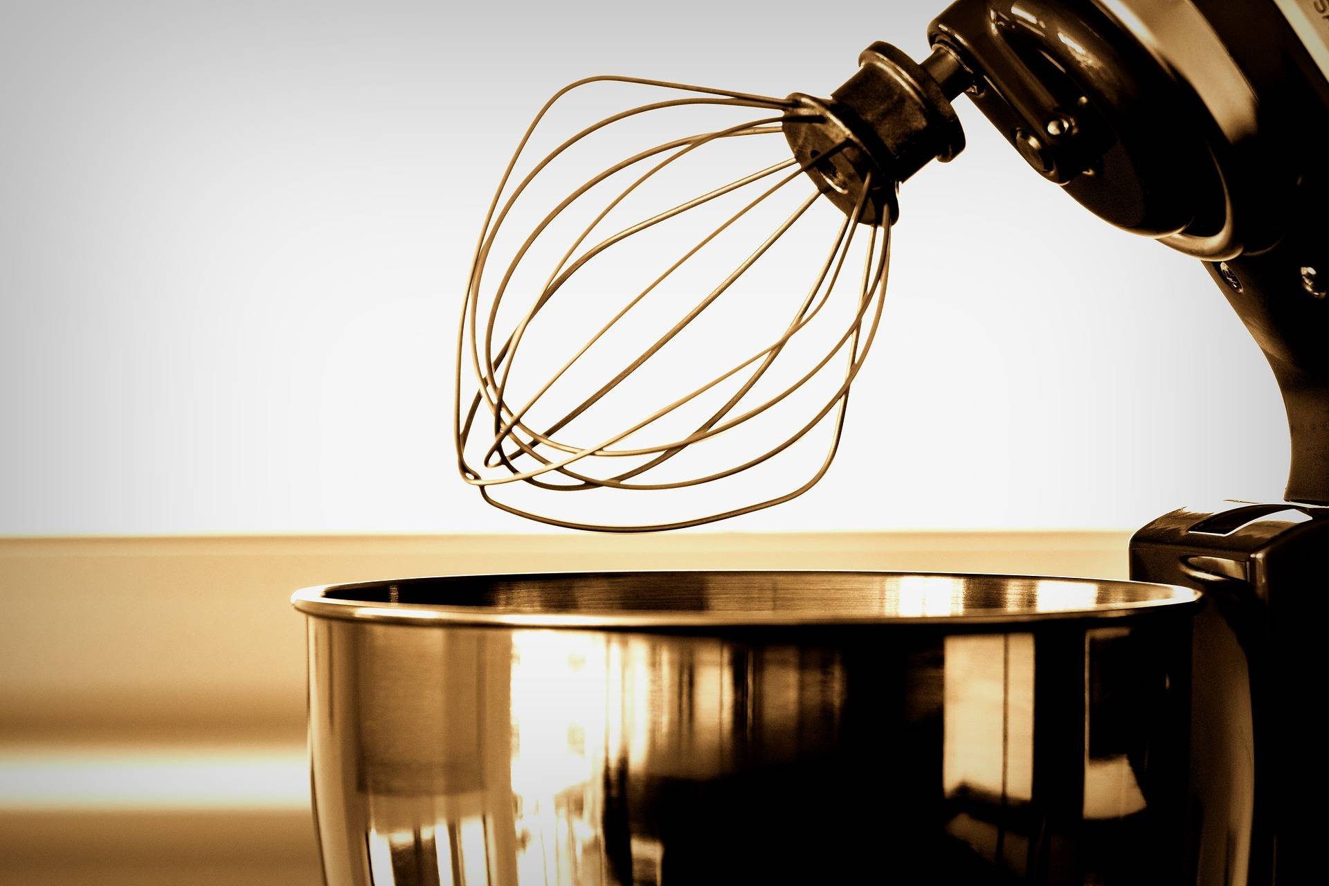 6 Rekomendasi Standing Mixer Buat Baker Pemula