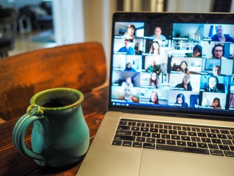 Catat, 11 Hal yang Jangan Dilakukan Saat Zoom Meeting