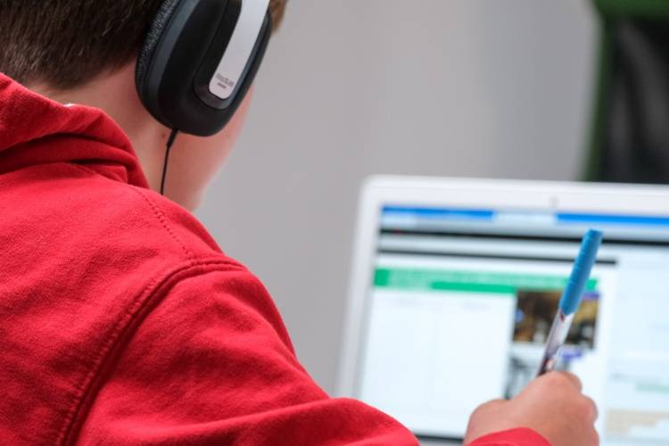 15 Pilihan Kegiatan Les Online Untuk Anak di Saat Liburan