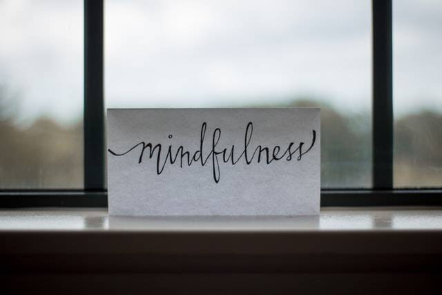 Tips Mengajarkan Anak Mindfulness Sesuai Tahapan Usia