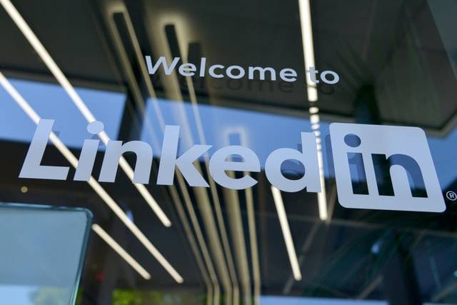 6 Fitur Linkedin Yang Bisa Dimanfaatkan Ibu Bekerja