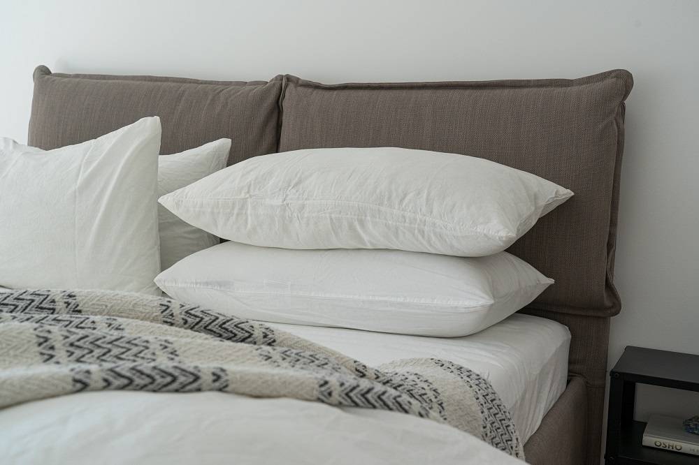 Supaya Bersih dan Bebas Gatal, Ini Tips Cuci Bantal dan Guling yang Benar