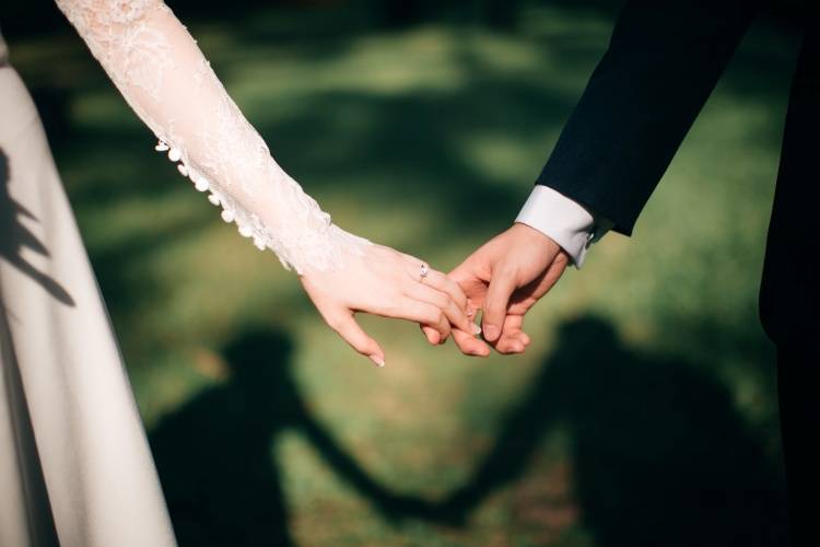 Mewaspadai Love Scam, Tak Hanya di Dunia Maya