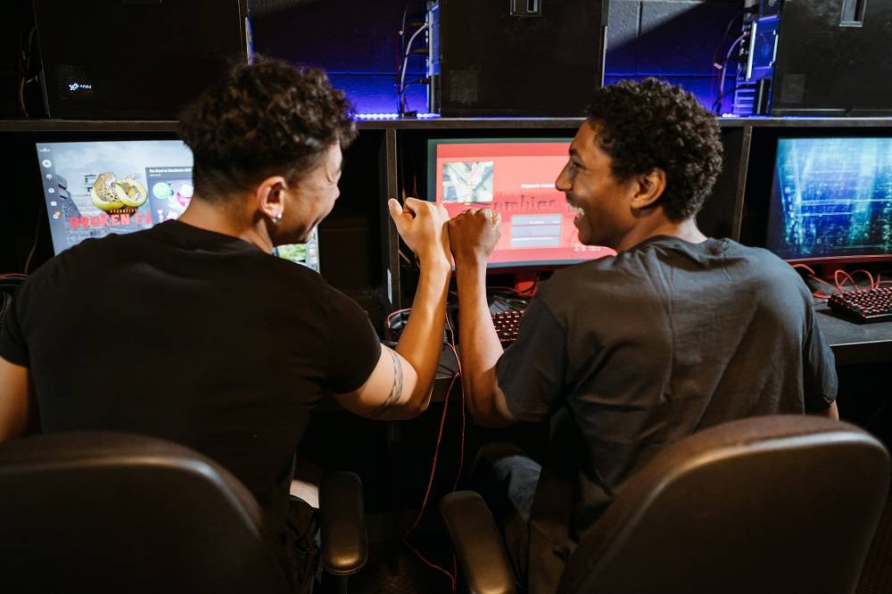 Kembangkan Bakat, Ini Rekomendasi Tempat Belajar Esports dan Kisaran Biaya