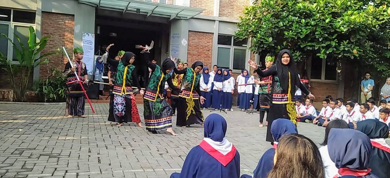 SMP Indonesia Natural School: Ke Sekolah Nggak Ada Beban.