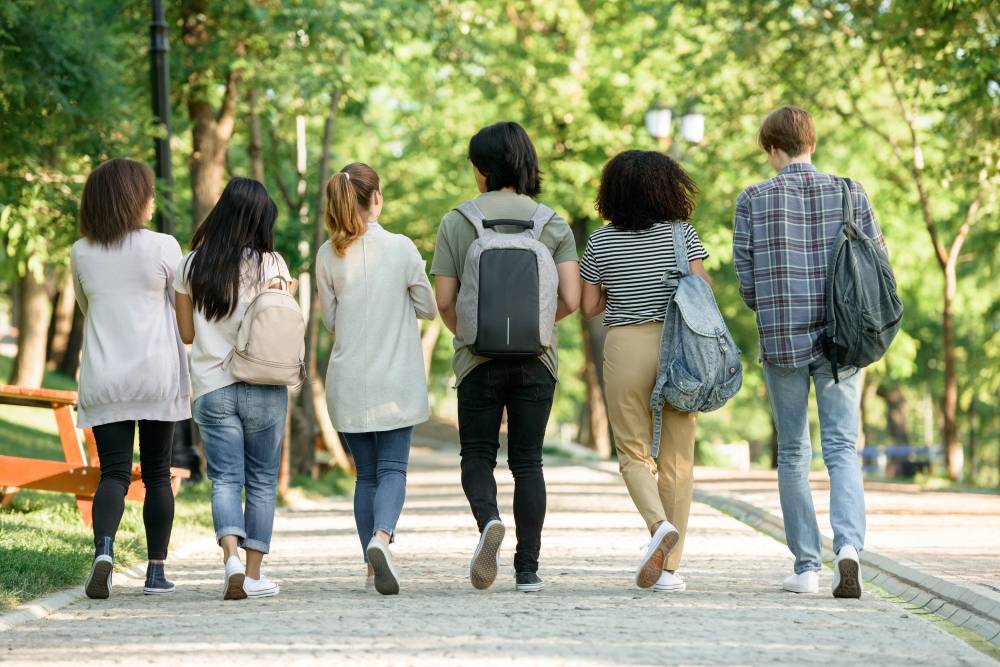 Kapan Usia Pubertas pada Anak Laki-Laki dan Perempuan?