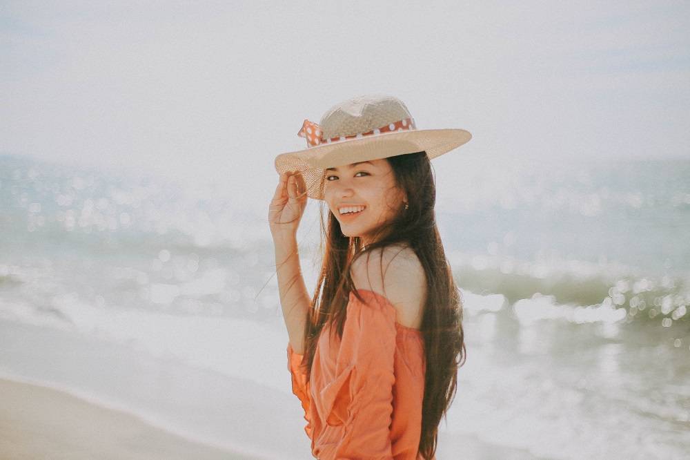 Ini 7 Standar Pakaian yang Bisa Melindungi Kulit dari Sinar Matahari