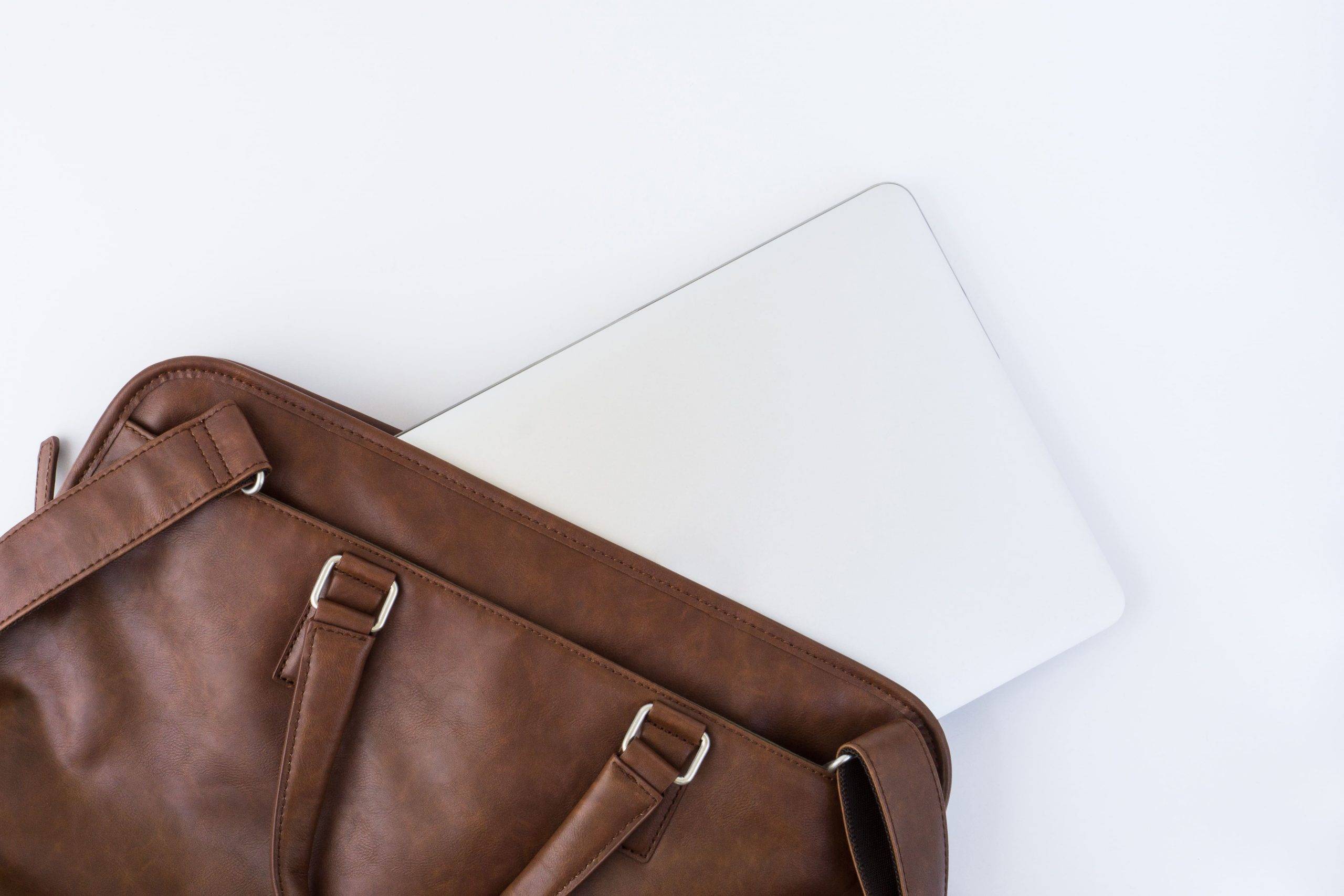 Rekomendasi Tas Laptop untuk Anak dan Orang Tua