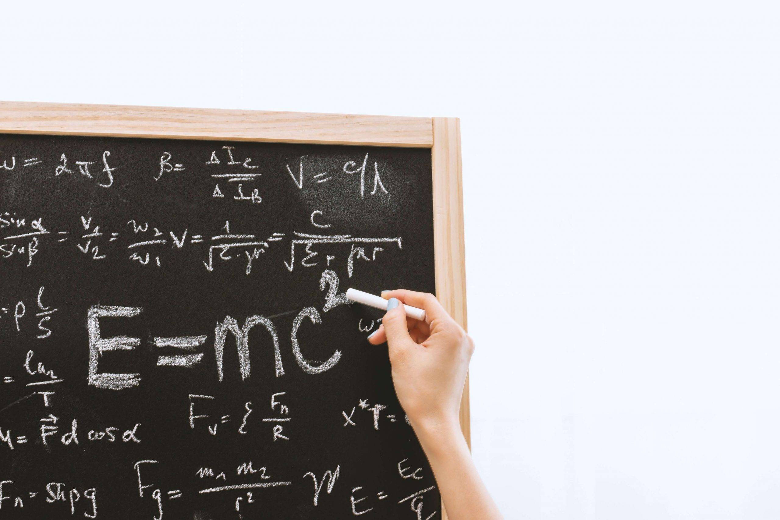 Bank Soal PAS SMA Kelas 12, Ada Matematika dan Fisika
