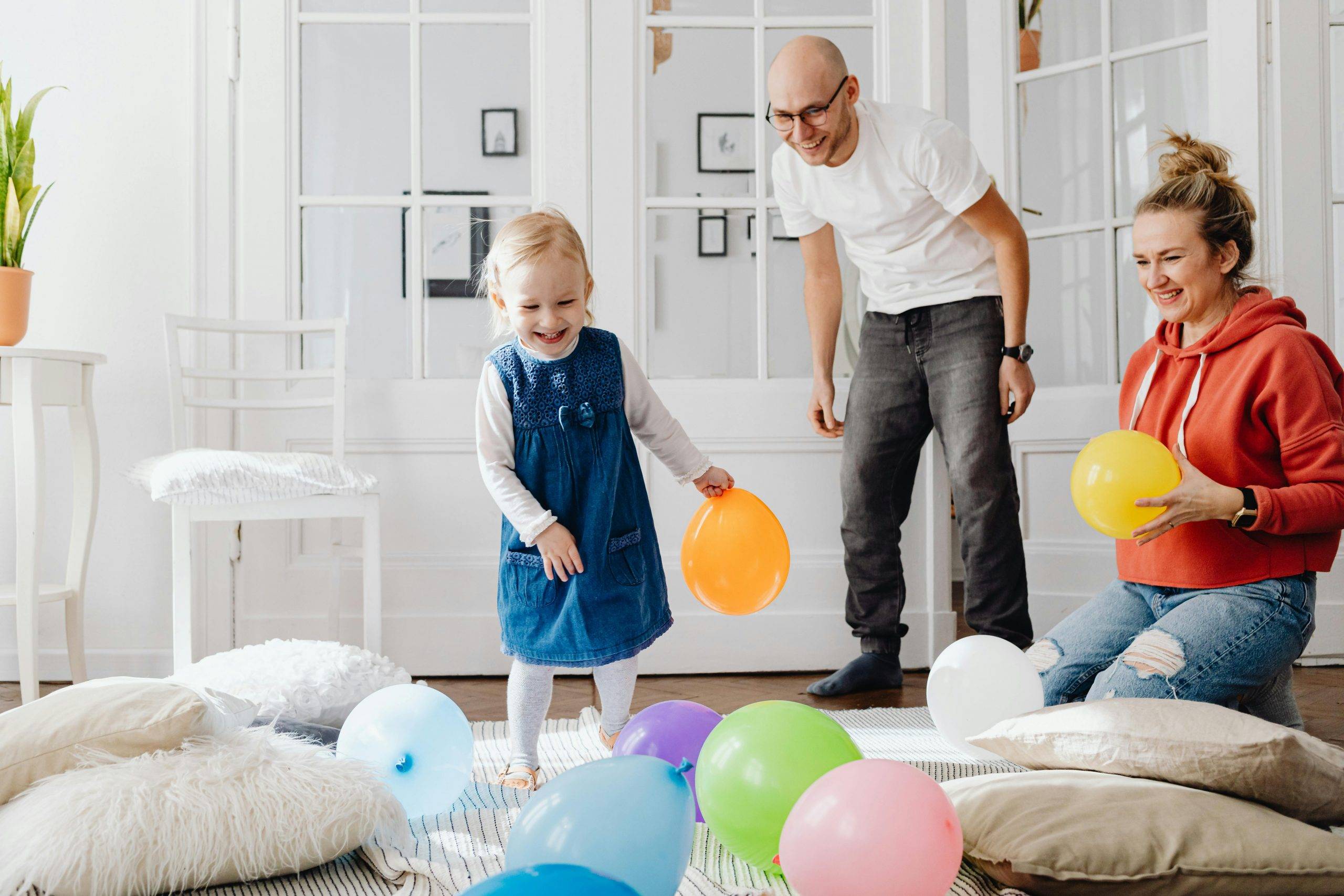 Mengenal Tren Parenting Sittervising, Bikin Anak Lebih Mandiri