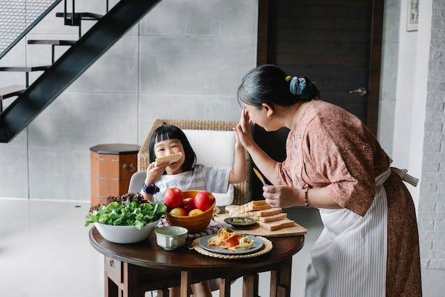 7 Cara agar Anak Mau Makan Sayur, Bikin Lahap dan Nagih