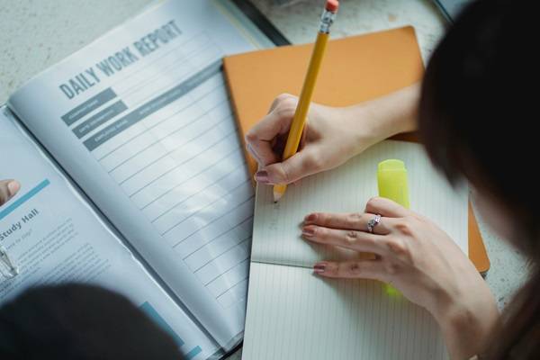 30 Contoh Soal Ujian Sekolah Kelas 11 Jurusan IPS Kurikulum Merdeka