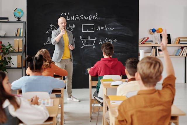 Liburan Panjang Usai, Ini 5 Cara Kembalikan Semangat Sekolah Anak