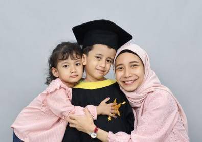 Inspiring Single Mom: Rikha Rosalina. Awalnya Hancur, Endingnya Berdiri Tegak