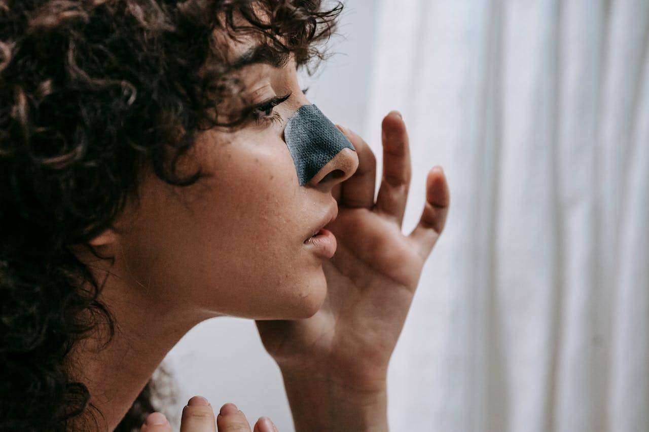 Bikin Minder, Ini Cara Mengatasi Komedo hingga Rekomendasi Skincare
