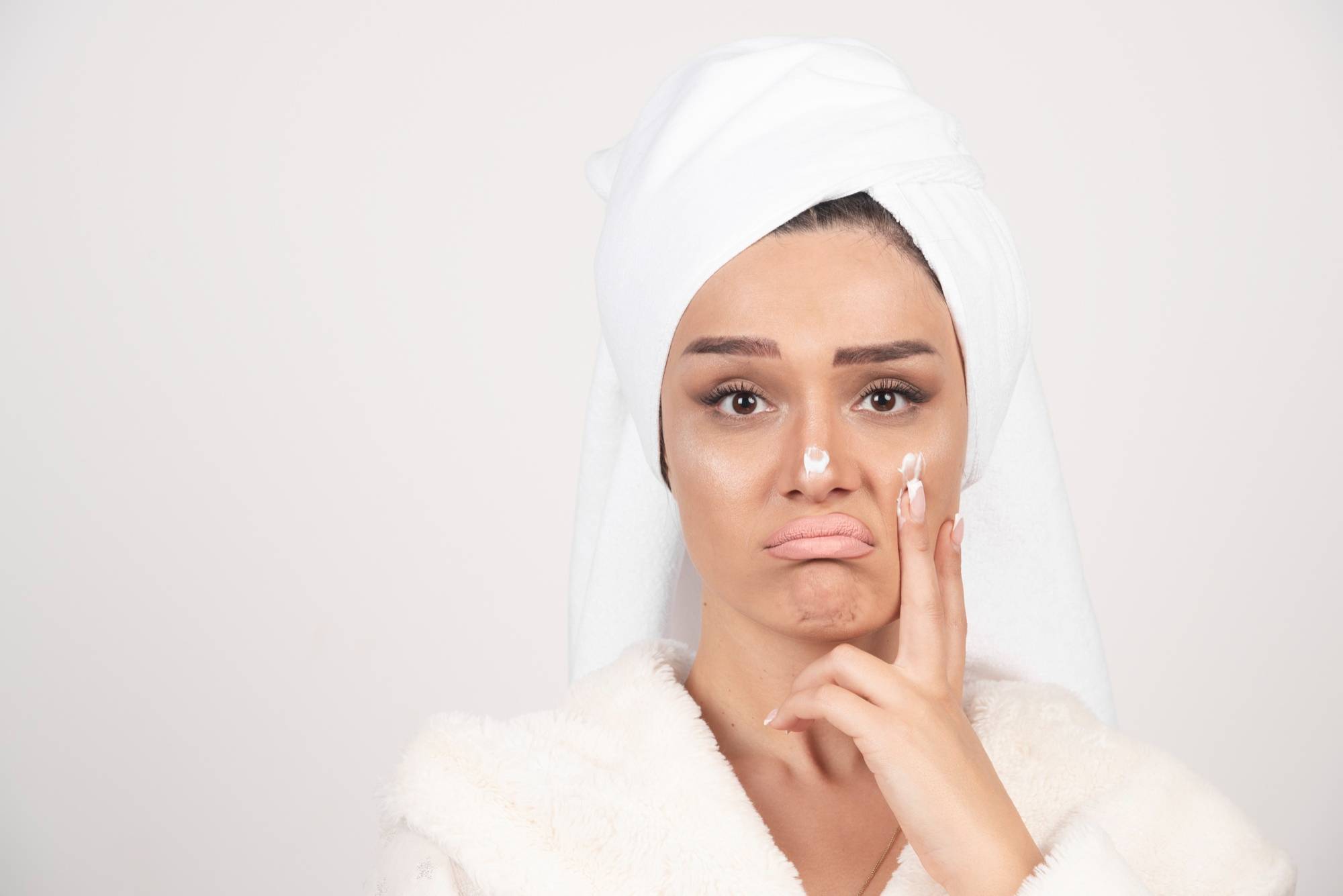 Wajib Tahu, Ini Kandungan Skincare yang Tidak Boleh Digunakan Bersamaan