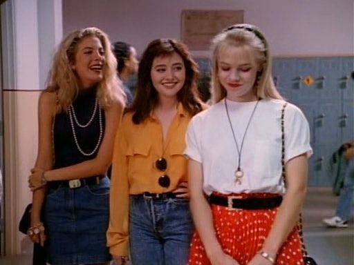 Beverly Hills 90210. 3 Serangkai Yang Mirip Kamu.